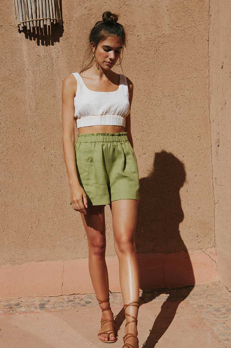 Classic white scoop neck crop top