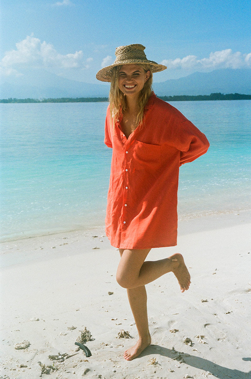 Sophisticated Boyfriend Shirt in coral linen - ROVE